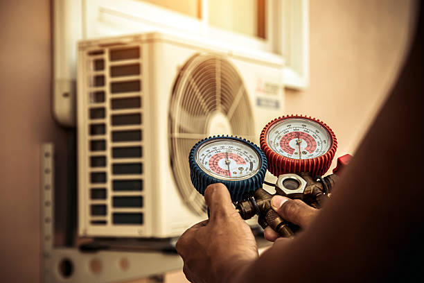 Professional Hvac technician working in Shandon, OH